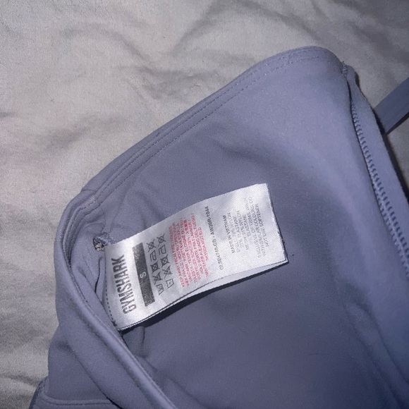 Gymshark v neck sports bra in light purple size small - Picture 3 of 3